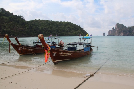Ko Phi Phi Don beach scene